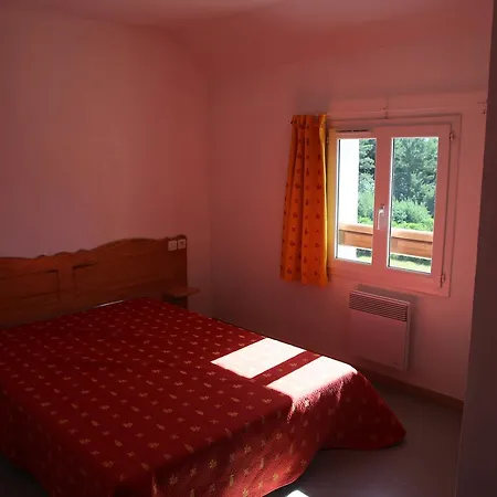 Holiday home Les Chalets Du Gua Des Brasses