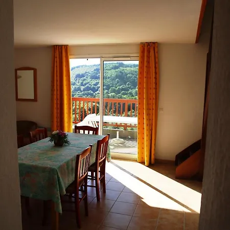 Les Chalets Du Gua Des Brasses Holiday home La Salvetat-sur-Agout