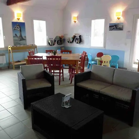 Les Chalets Du Gua Des Brasses Holiday home La Salvetat-sur-Agout